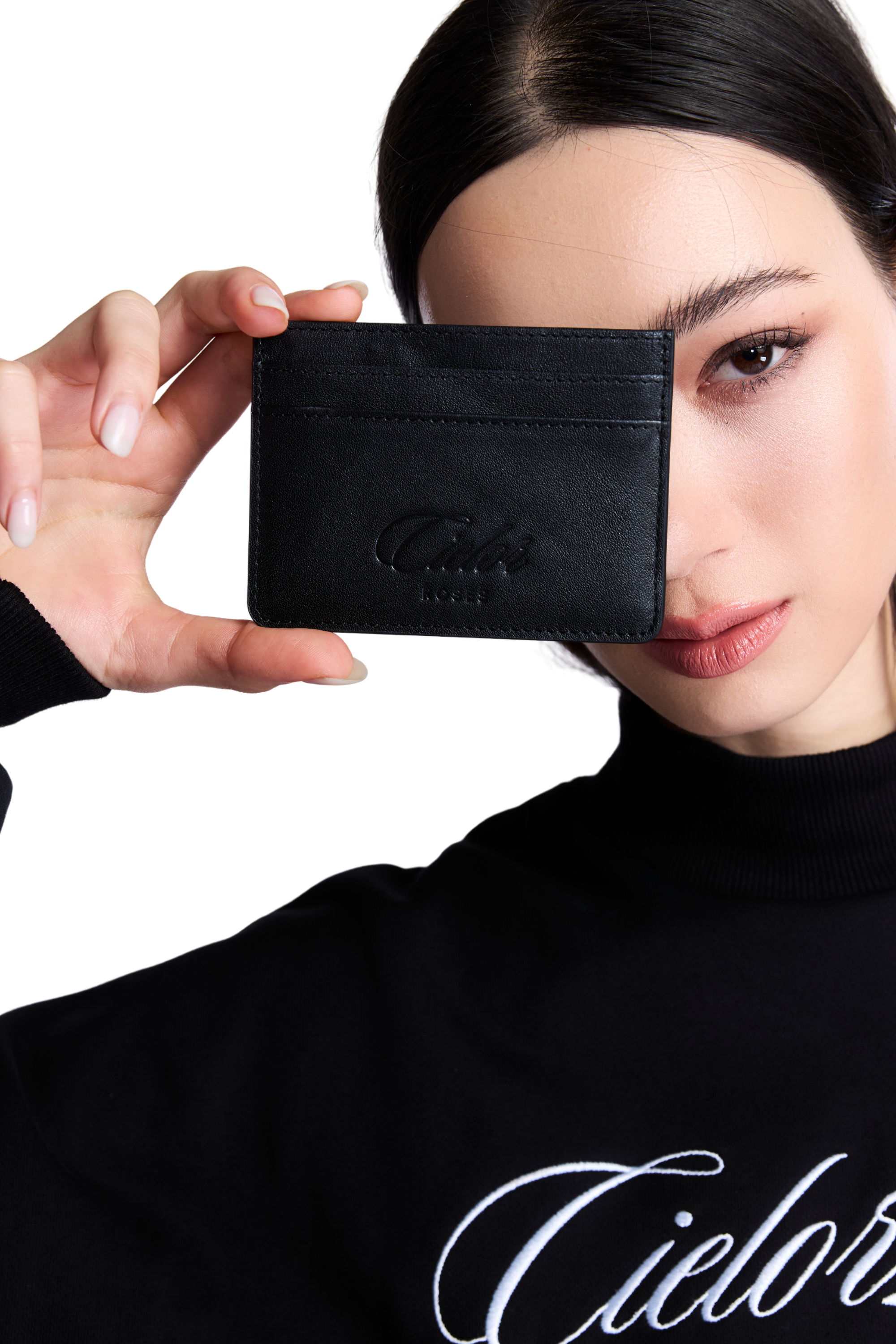 Our Faves: Cardholder & Cap