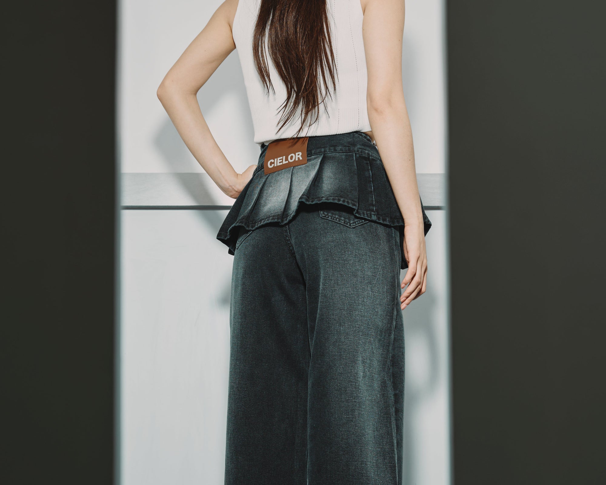 Wide-Leg Jean